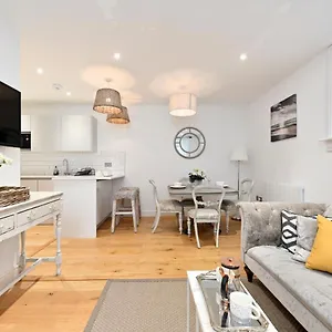 The Mews - Stylish & Central Townhouse, Up To 6 Guests , Brighton United Kingdom
